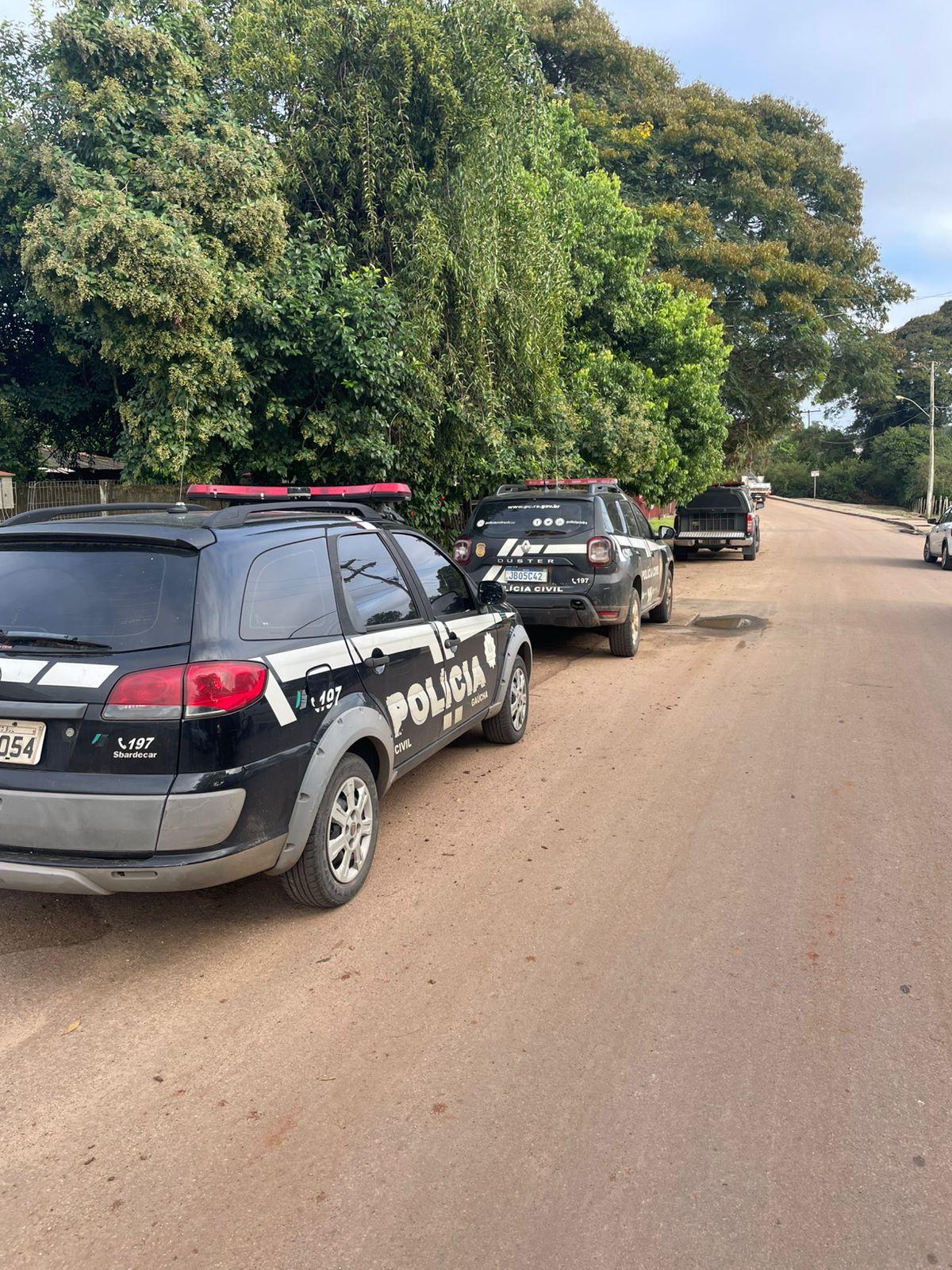 Professor de 31 anos é preso em flagrante por suspeita de tráfico envolvendo alunos em Butiá