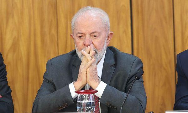 Quatro em cada dez brasileiros avaliam governo Lula como ruim ou péssimo, afirma pesquisa