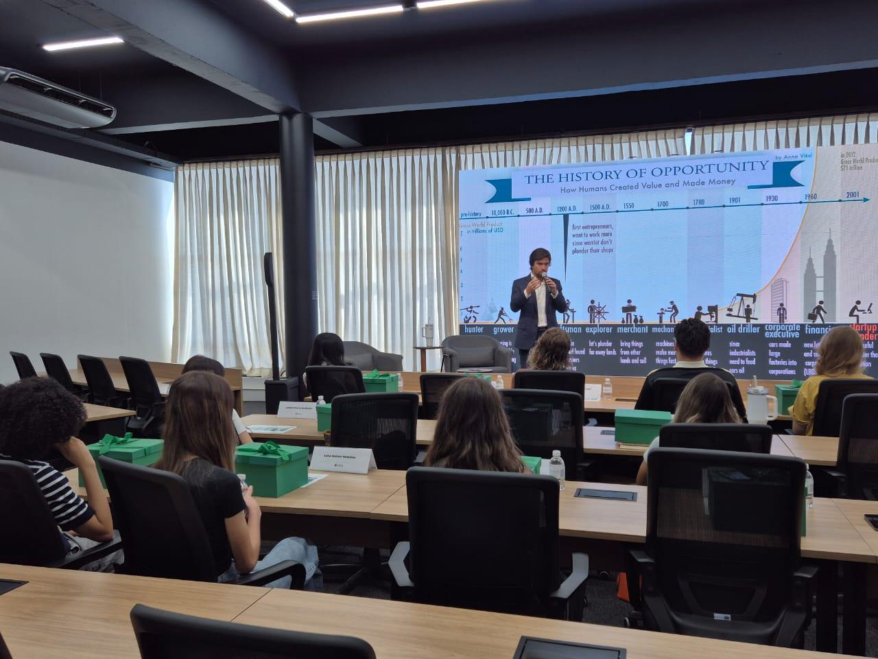 Ultec School inicia atividades em Canoas com proposta inédita de ensino prático e foco em startups