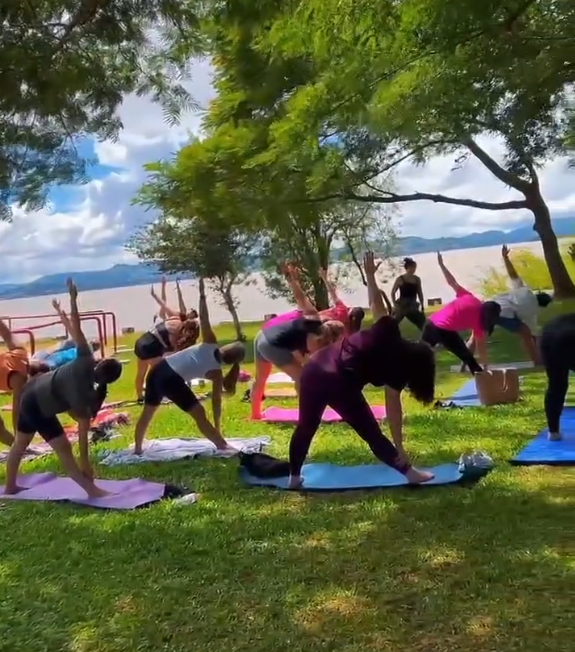 Yoga ao ar livre será realizado neste domingo no Parque da Juventude em Guaíba