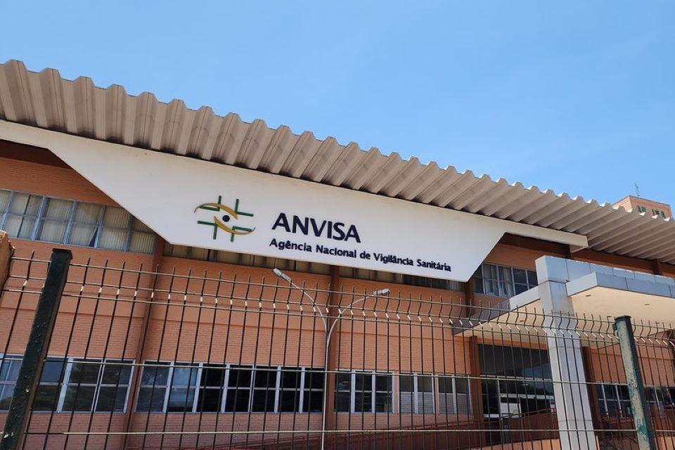 Anvisa proíbe dezenas de lotes de suplemento por risco de infecção