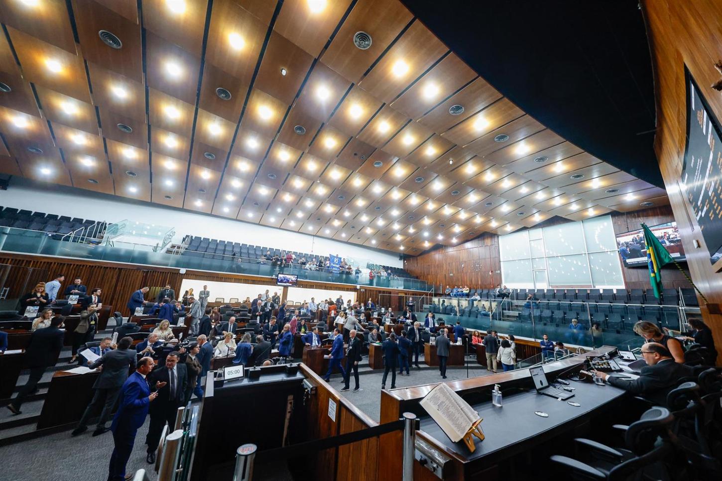 Assembleia do RS aprova auxílio mensal para filhos de vítimas de feminicídio