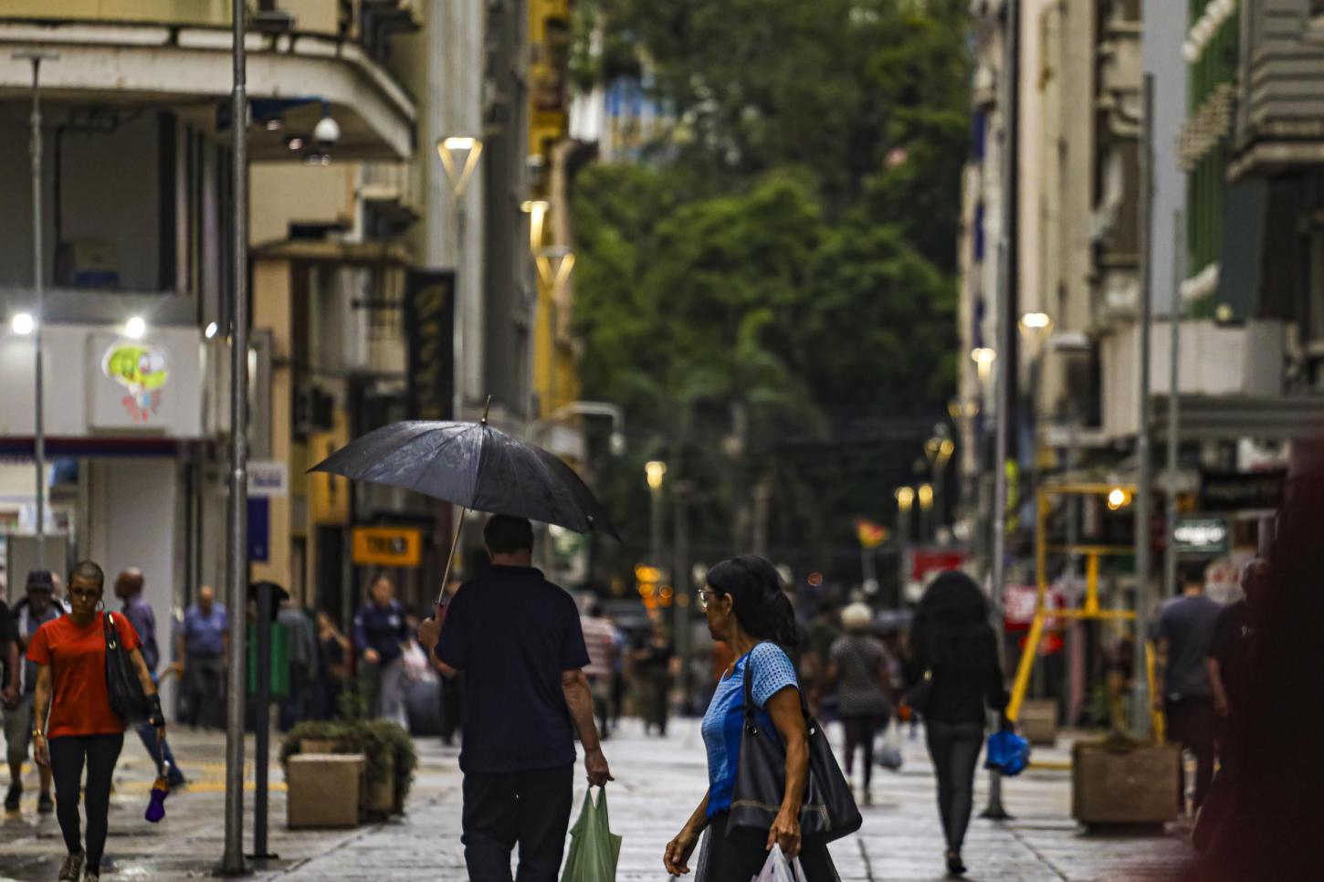 Ciclone extratropical em formação eleva risco de chuva no Rio Grande do Sul nesta quarta