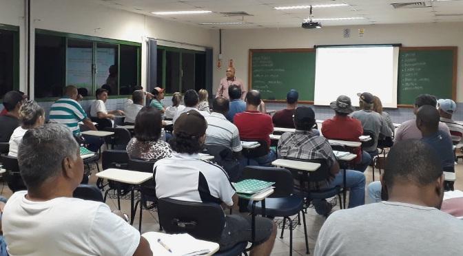 Estão abertas as inscrições gratuitas para curso de reciclagem de condutores da Escola do DetranRS