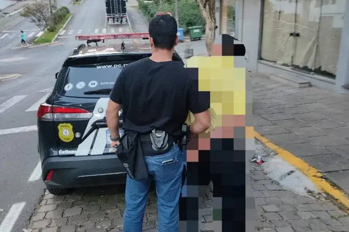 Homem de 49 anos é preso após ataque contra companheira em Nova Prata