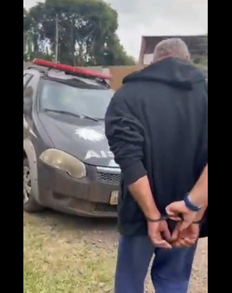Homem é preso após descumprir medida protetiva e ser suspeito de incendiar casa da ex-companheira