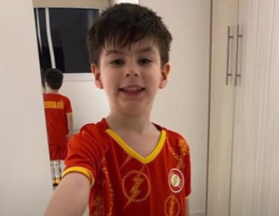 Monique Medeiros se entrega à polícia após STF restabelecer prisão preventiva no caso Henry Borel