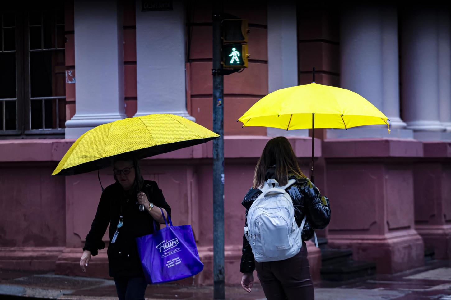 Rio Grande do Sul terá chuva intensa, vento forte e alerta meteorológico nesta quinta-feira