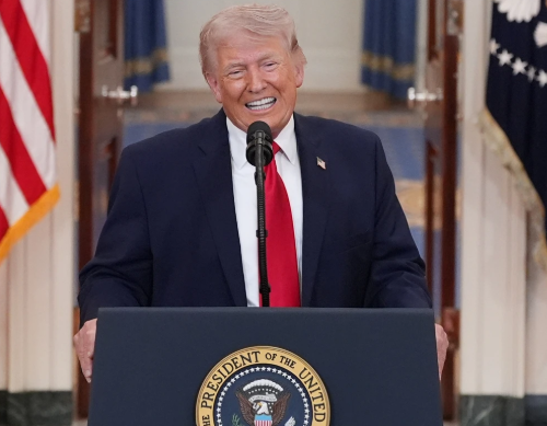 Trump cobra ação de países sobre segurança no Estreito de Ormuz