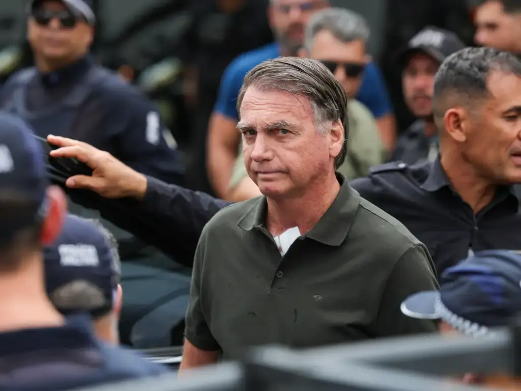 Bolsonaro apresenta pedido ao STF para anular condenação de 27 anos no caso da trama golpista