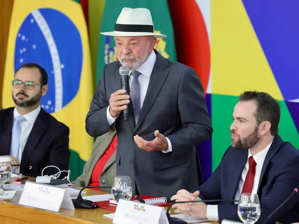 Governo federal lança programa de renegociação de dívidas com limite de até R$ 15 mil por pessoa