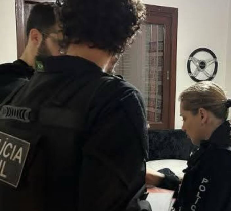 Servidora pública de Eldorado do Sul e familiar de vereador são presos por envolvimento com drogas e armas