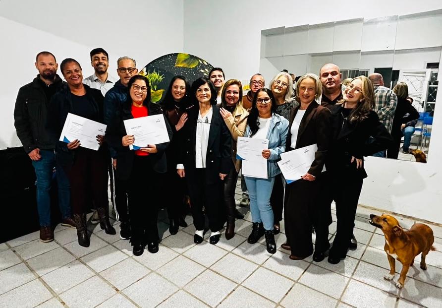 Eldorado do Sul conclui cursos de finanças e empreendedorismo digital com cerimônia de formatura
