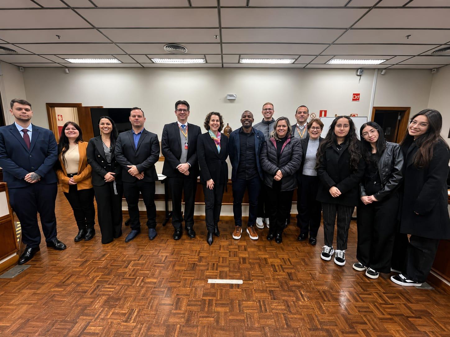 Estudantes de Direito de Guaíba conhecem a rotina do Tribunal do Júri