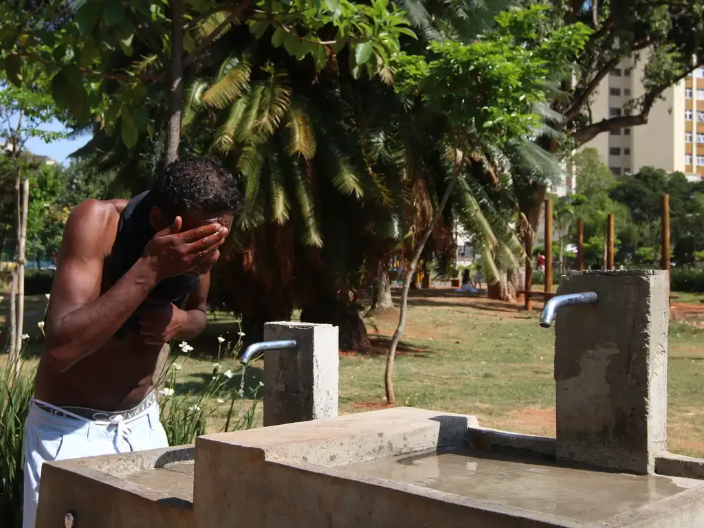 Europa registra mais de 1,3 mil mortes durante onda de calor e mantém milhões de pessoas sob temperaturas elevadas