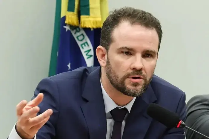 Imposto de Renda poderá ter declaração automática nos próximos anos, afirma Ministério da Fazenda