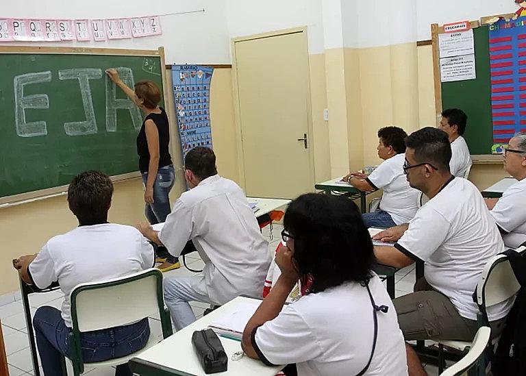 Inscrições para EJA na rede estadual seguem abertas até domingo, dia 29