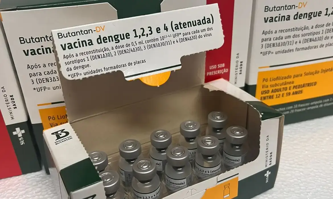 Ministério da Saúde suspende vacina contra dengue do Butantan após registro de dois óbitos