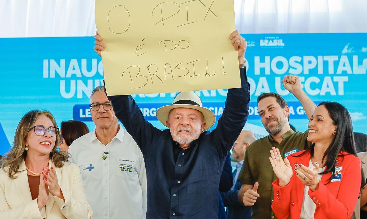 Presidente Lula defende Pix e diz que sistema brasileiro assusta norte-americanos