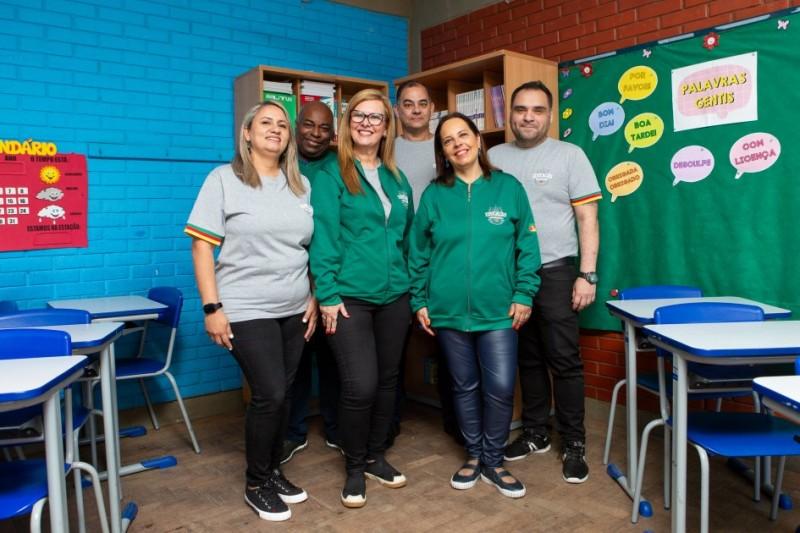 Projeto prevê contratação temporária de até 2,1 mil profissionais para a rede estadual de ensino no RS