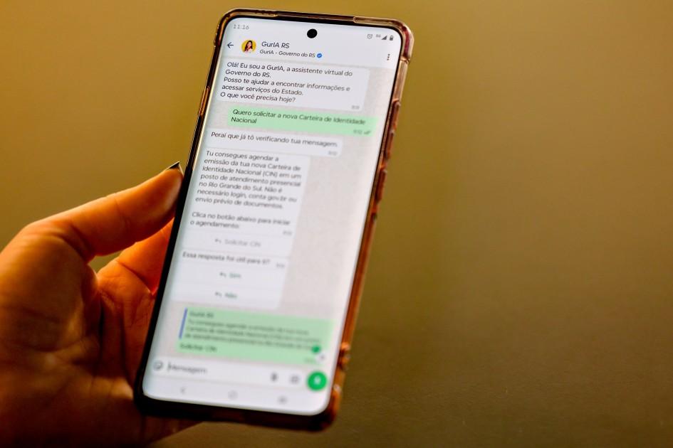 Solicitação da carteira de identidade pode agora ser feita pelo WhatsApp no RS