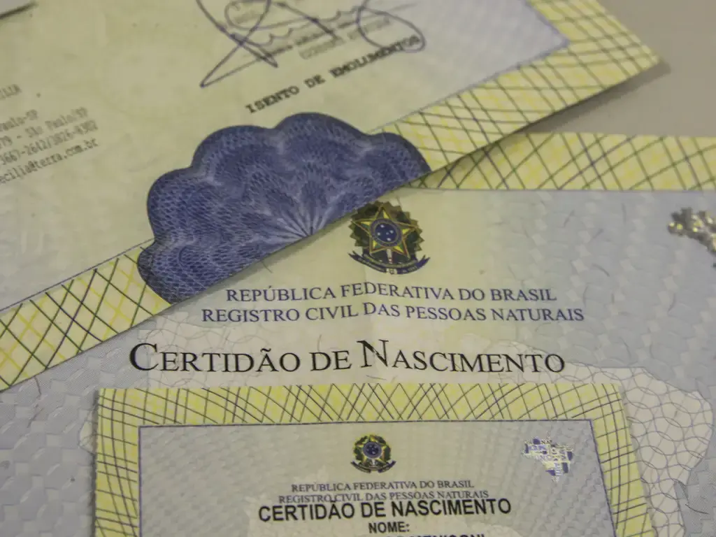 Após caso de violência familiar, homem consegue na Justiça excluir sobrenome do pai e adotar o materno