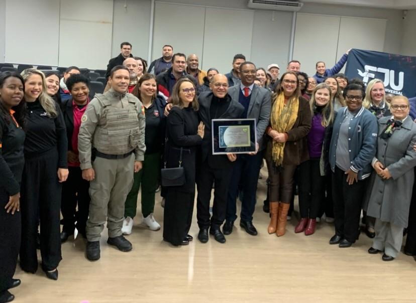 Câmara de Guaíba realiza sessão solene em homenagem aos 49 anos da Igreja Universal