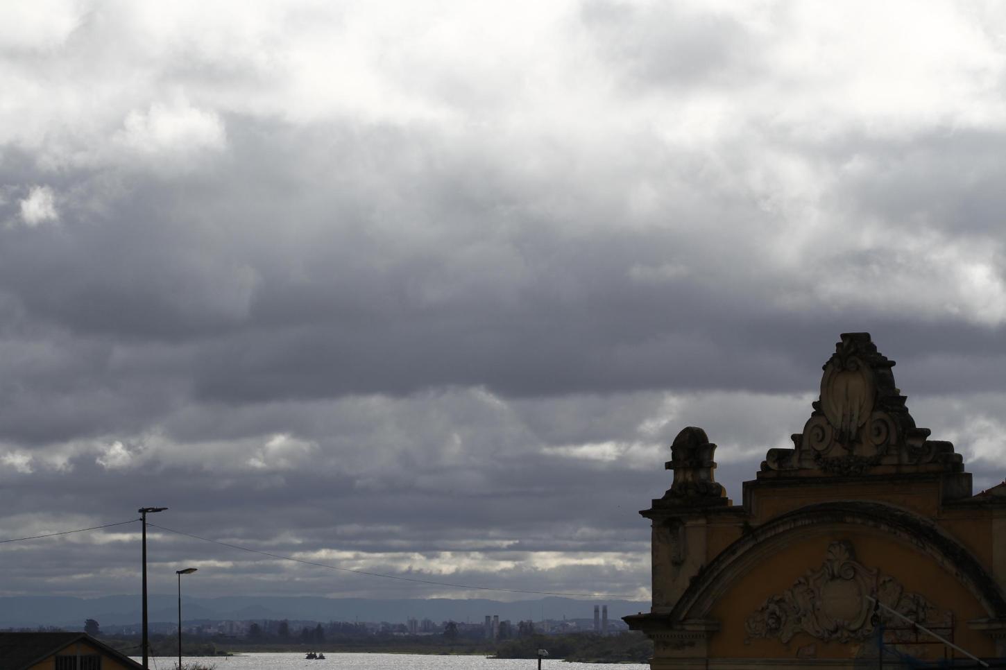 Chuva retorna ao Rio Grande do Sul nesta sexta e Inmet emite alerta para parte do Estado