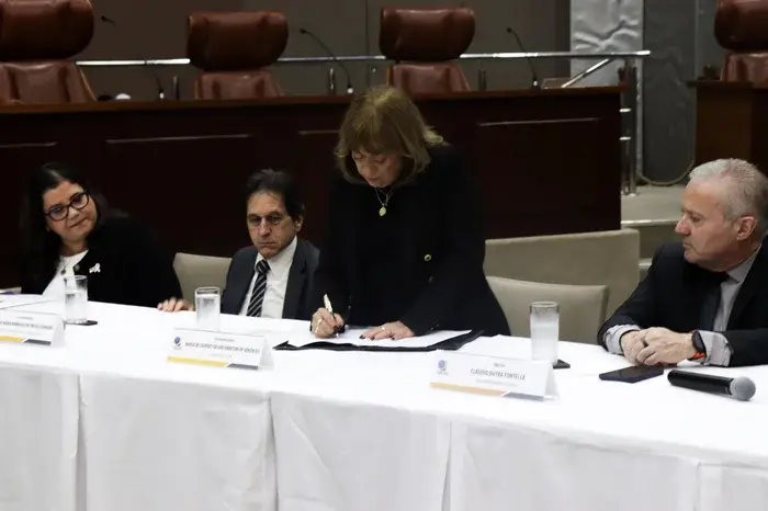 Partidos gaúchos assinam compromisso para campanhas eleitorais com foco no combate à desinformação