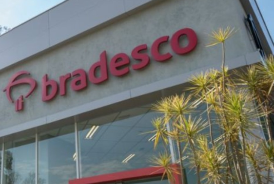 Bradesco fecha 324 agências e corta 2,4 mil postos de trabalho em um ano