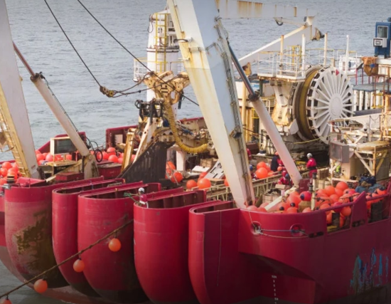 Cabo submarino Malbec chega à praia em Balneário Pinhal e conecta litoral gaúcho a Porto Alegre