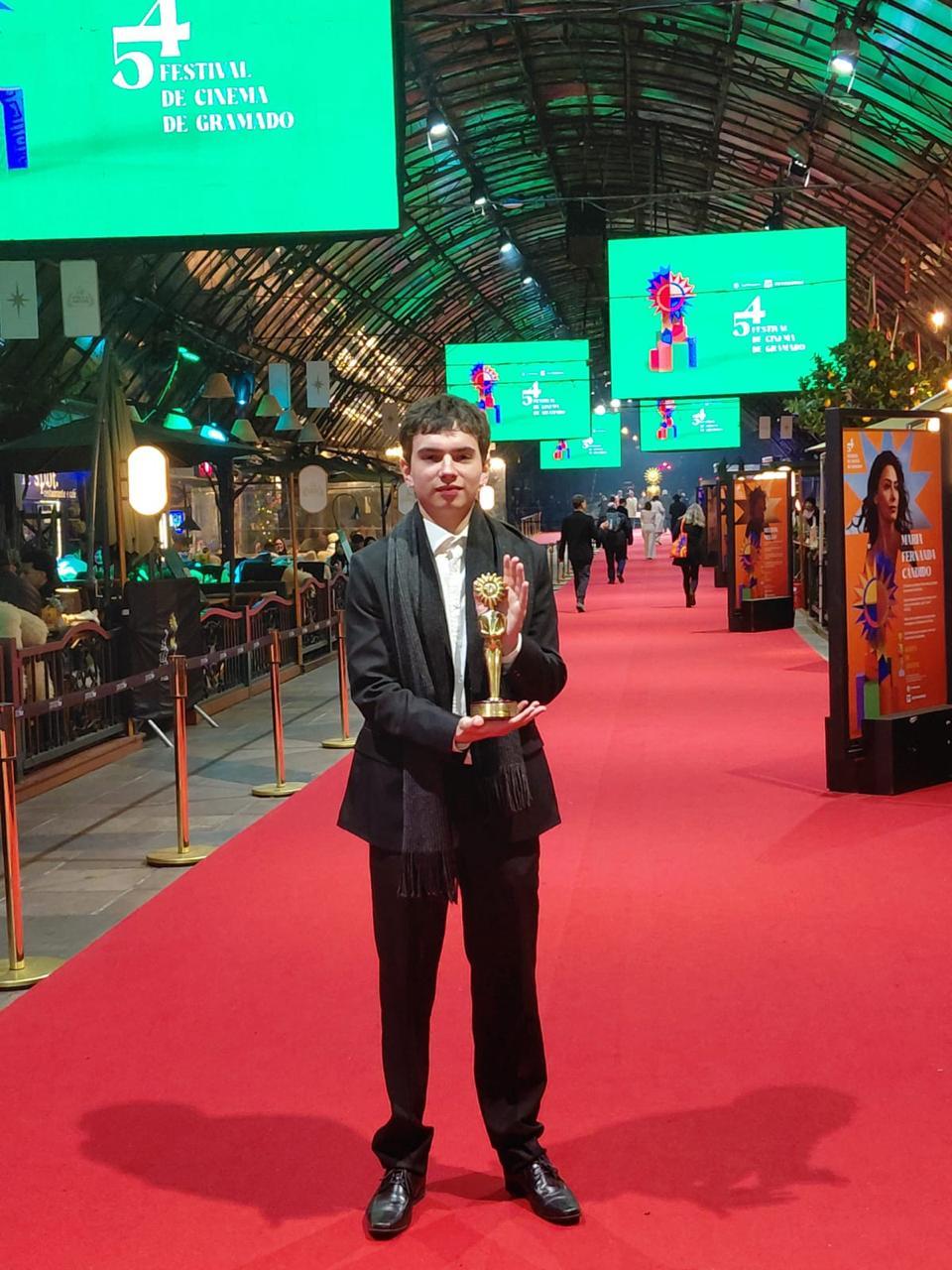 Guaibense Arthur Seidel conquista Kikito de Melhor Ator no Festival de Cinema de Gramado