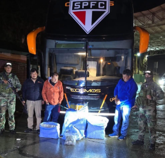 Ônibus contratado pelo São Paulo é apreendido na Bolívia com 86,5 kg de maconha