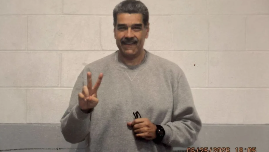 Perfil de Nicolás Maduro divulga fotos do ex-presidente dentro de pr1sã0 nos Estados Unidos