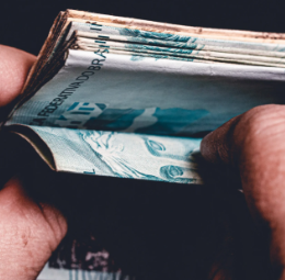 Salário mínimo deve subir para R$ 1.741 em 2027, aponta governo