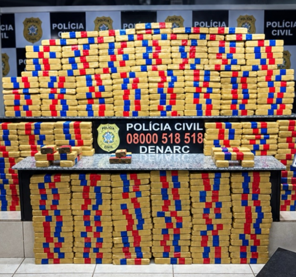 Denarc apreende 217 quilos de m4c0nh4 em galpão usado por facção em Canoas