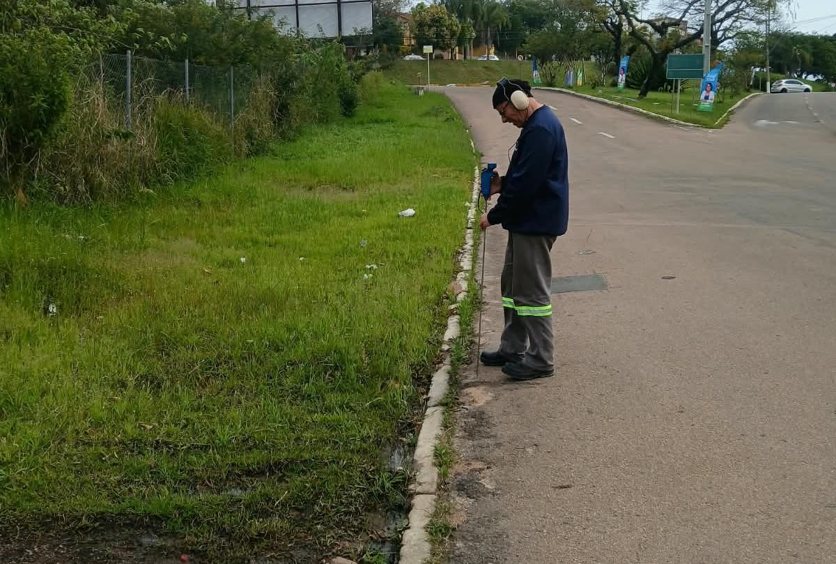 Guaíba/RS: Corsan intensifica buscas por vazamentos ocultos para reduzir perdas de água