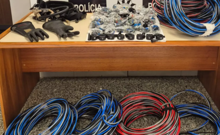 Homem é pr3s0 com 64 quilos de cabos furtados da CEEE Equatorial em Porto Alegre