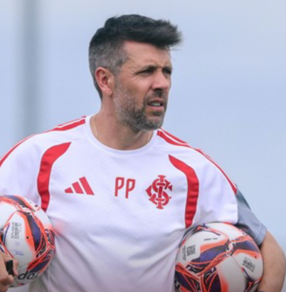Pezzolano permanece no Inter após reunião da diretoria com comissão técnica no vestiário