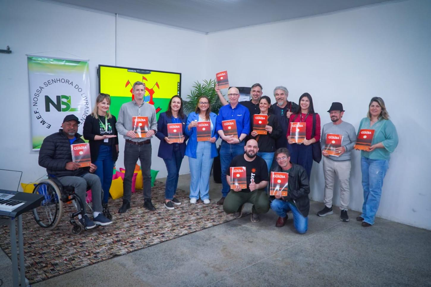 CMPC lança álbum de figurinhas sobre os 100 anos de Guaíba e distribuirá 30 mil exemplares nas escolas