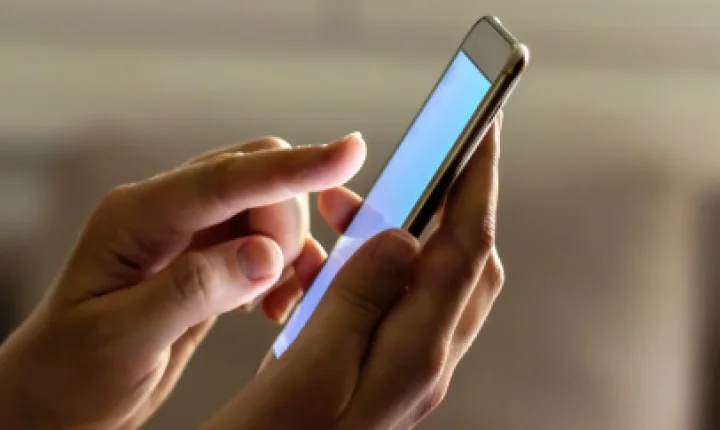 ALERTA: G0LPIST4S PODEM FAZER NÚMERO DE FAMILIAR APARECER NA TELA DO SEU CELULAR