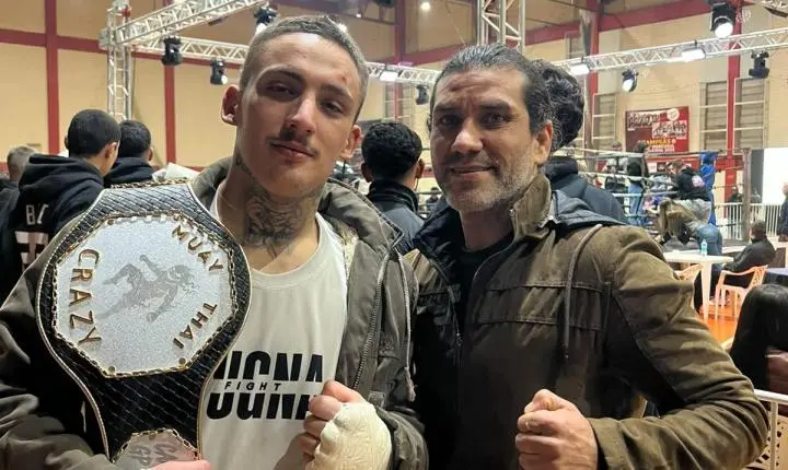 Atleta de Guaíba conquista cinturão no Muay Thai após vencer duas lutas em Novo Hamburgo