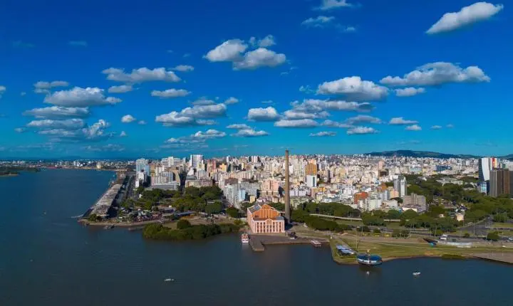 Bactéria associada a surto em UTI neonatal é encontrada em quatro pontos do Guaíba