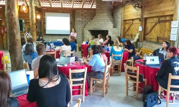 Barra do Ribeiro reúne seis municípios em encontro regional para elaboração dos Planos Decenais de Educação