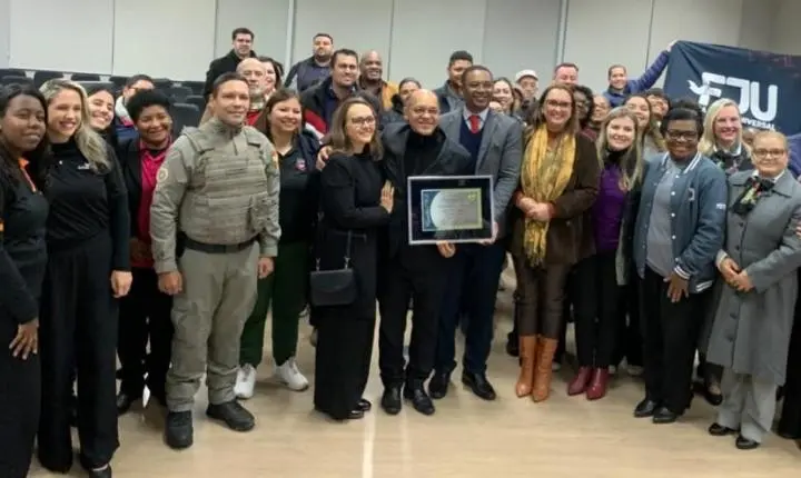 Câmara de Guaíba realiza sessão solene em homenagem aos 49 anos da Igreja Universal