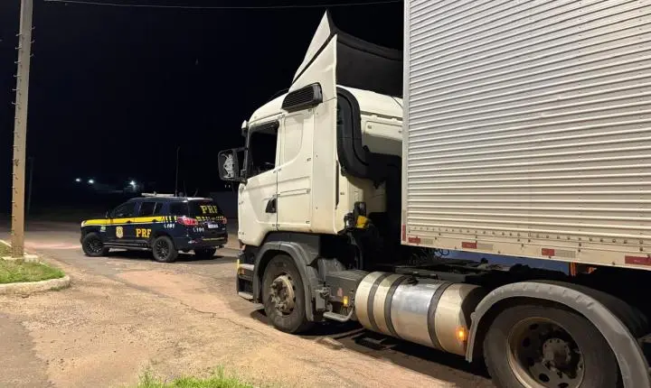 Caminhoneiro é pr3s0 por dirigir sob efeito de cocaína na BR-290 em Pantano Grande