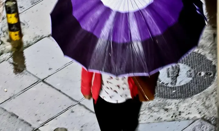 Chuva persiste no fim de semana no RS e frente fria deve derrubar temperaturas a partir de segunda