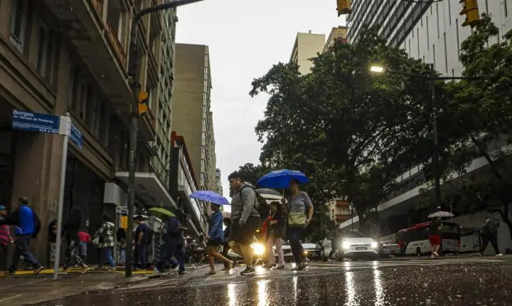 Chuva retorna ao RS neste sábado e Guaíba pode registrar até 10 milímetros de precipitação