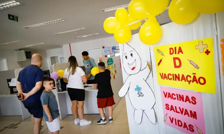 Cobertura vacinal contra a gripe permanece abaixo de 50% entre idosos, gestantes e crianças no RS