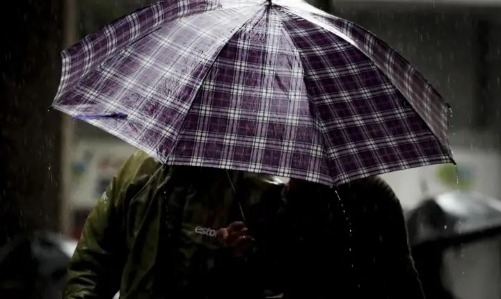 Defesa Civil alerta para temporais neste fim de semana com risco de ventos extremos e chuva intensa no RS